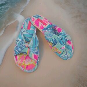 NWT Lilly Pulitzer Sea Glass Aqua Rainforest Retreat Pool Slippers S/M